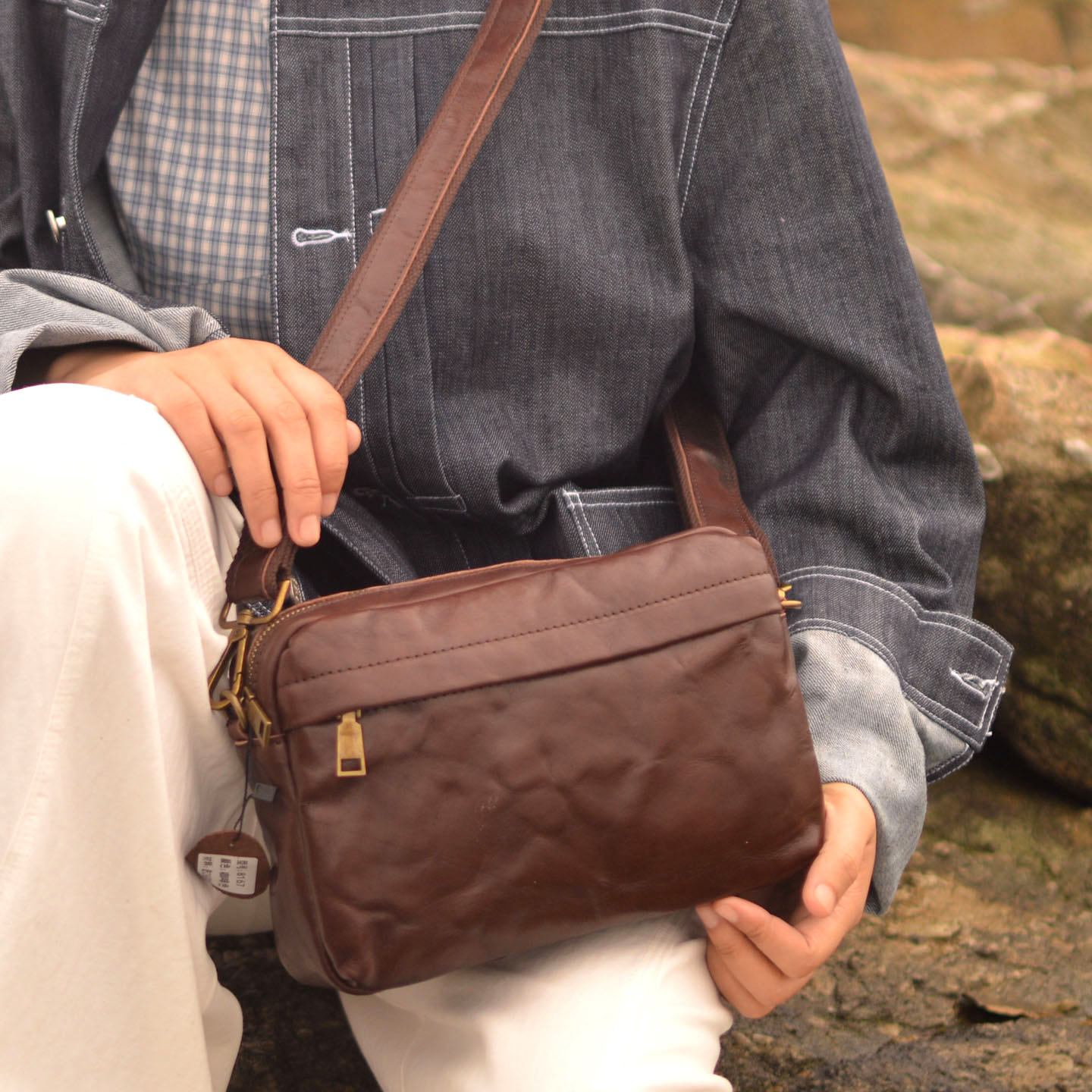 حقيبة كروس بودي عتيقة الطراز ب - مراجعة Leather Backpack Vintage وسعره