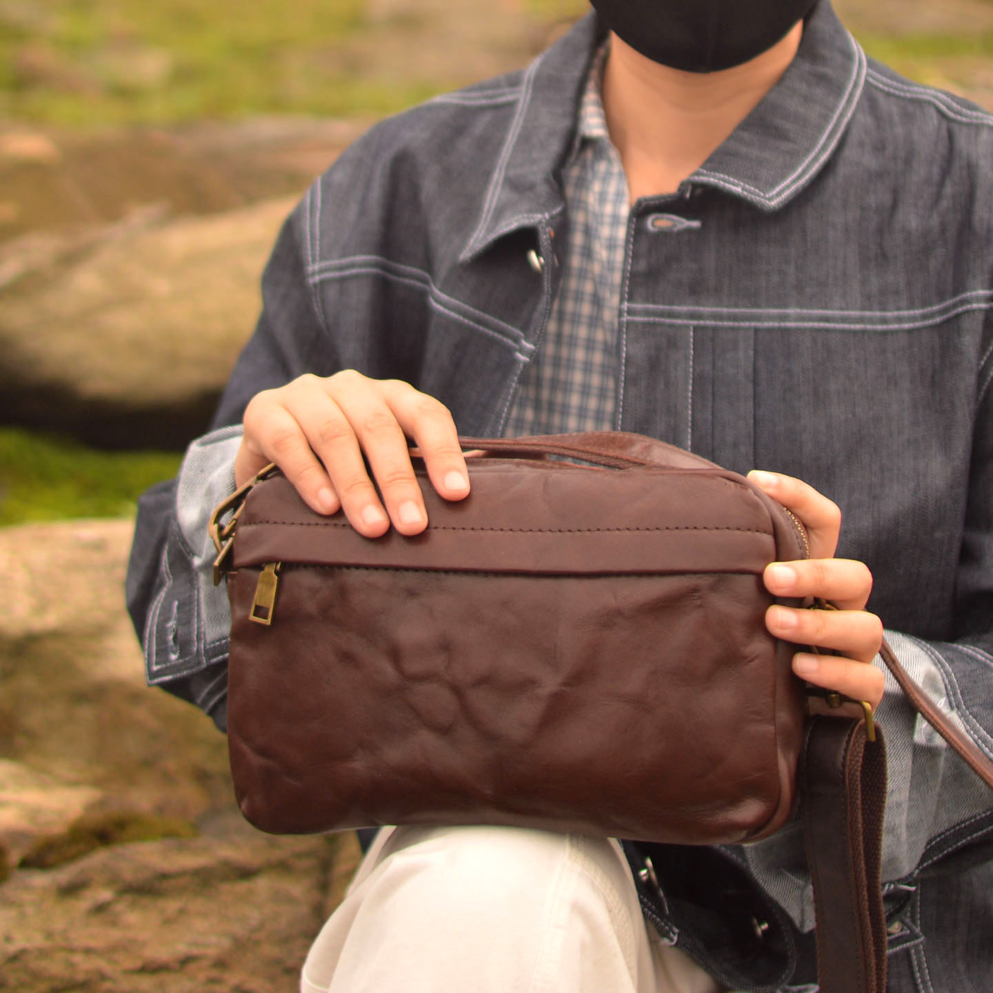 حقيبة كروس بودي عتيقة الطراز ب - مراجعة Leather Backpack Vintage وسعره