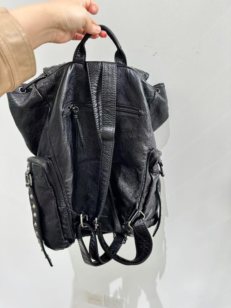 حقيبة كتف من جلد البولي يوريثا - مراجعة Leather Backpack Vintage وسعره